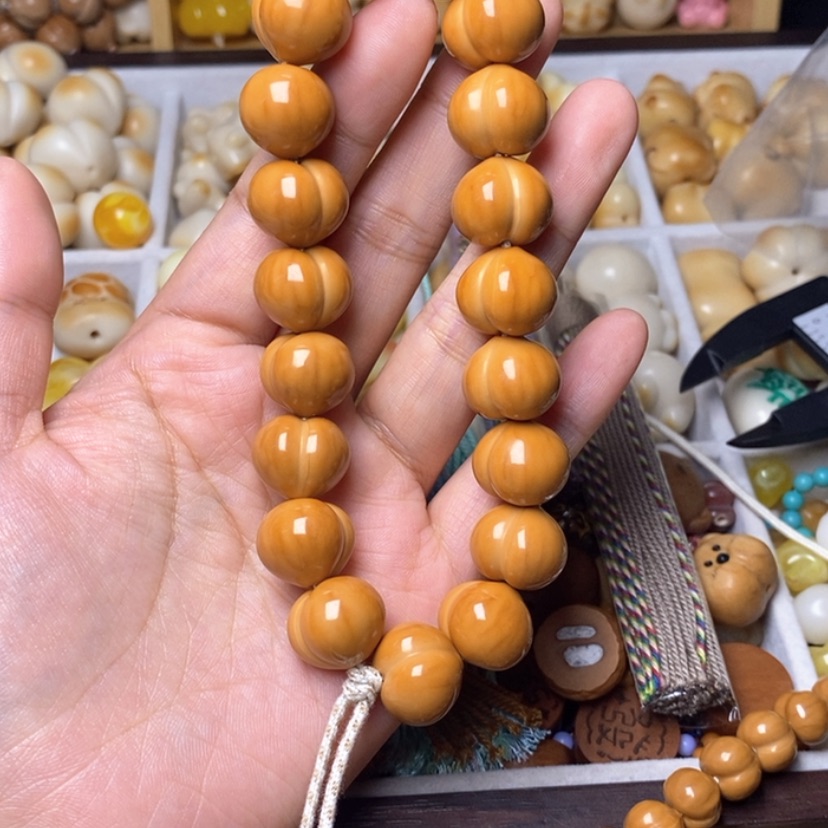 【闪购商品】吊坠猴头核桃车****饰光面