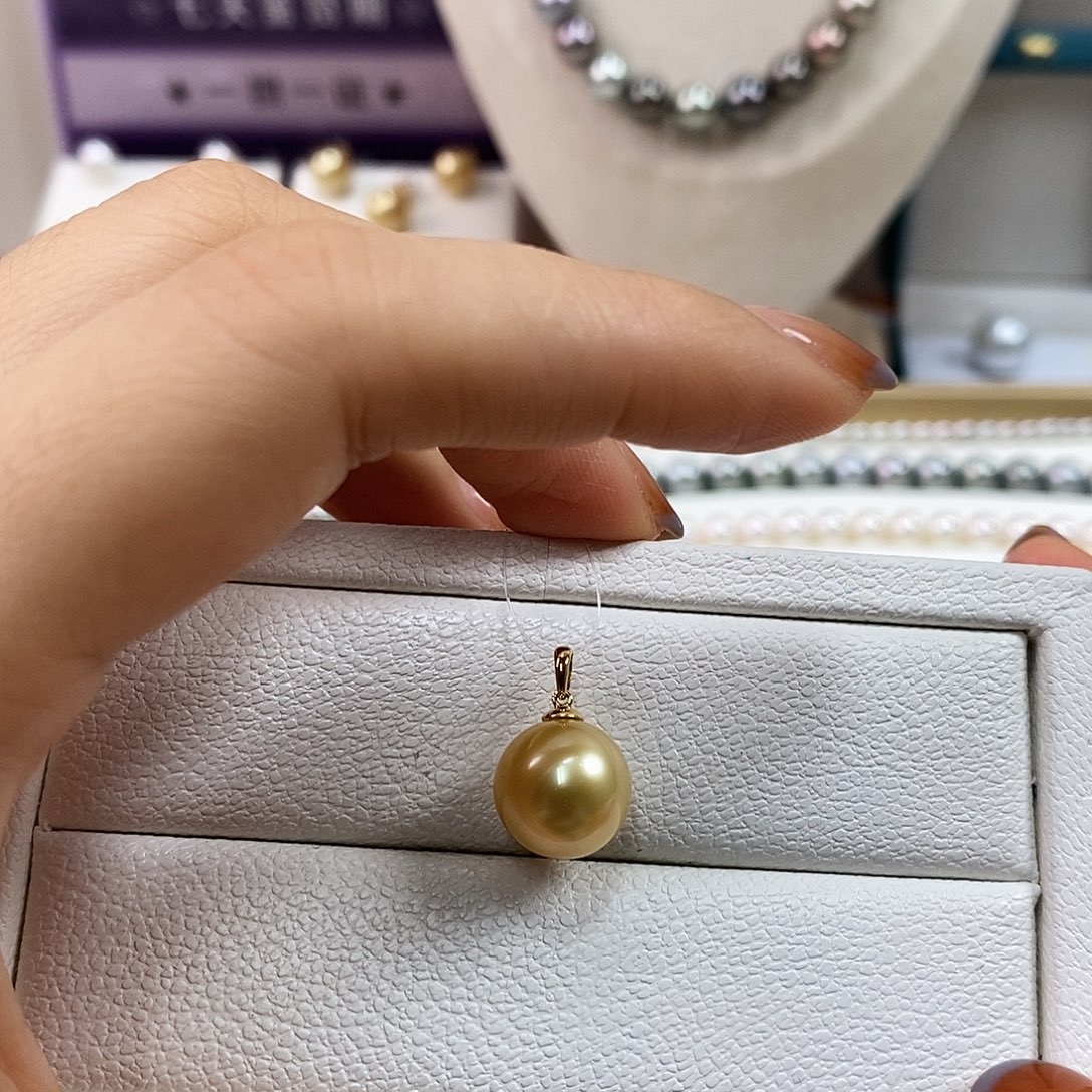 海水珍珠吊坠(不含链)18K金镶嵌11.3m南洋金珠吊坠（基本无暇）