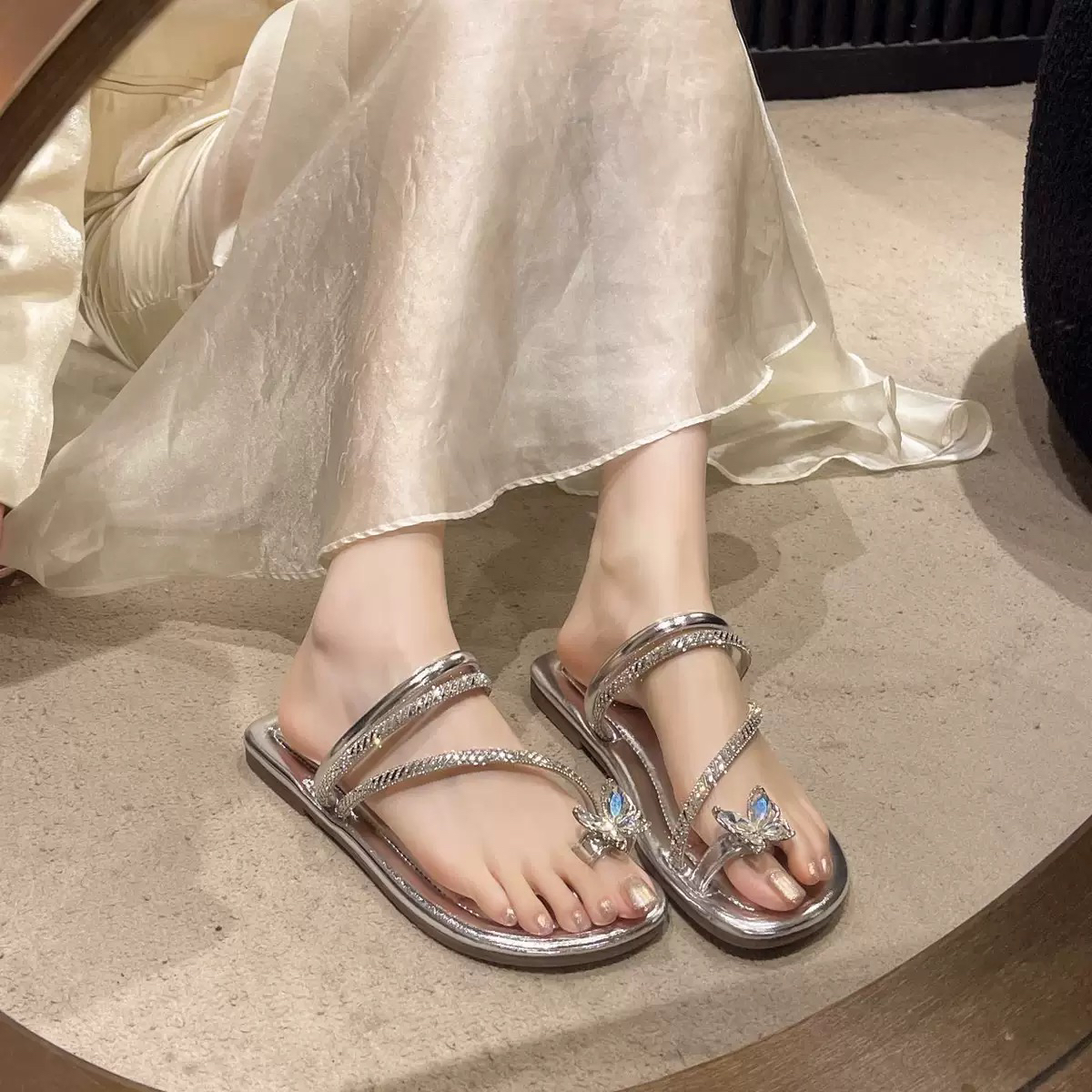 A65夏季凉爽蝴蝶水钻拖鞋