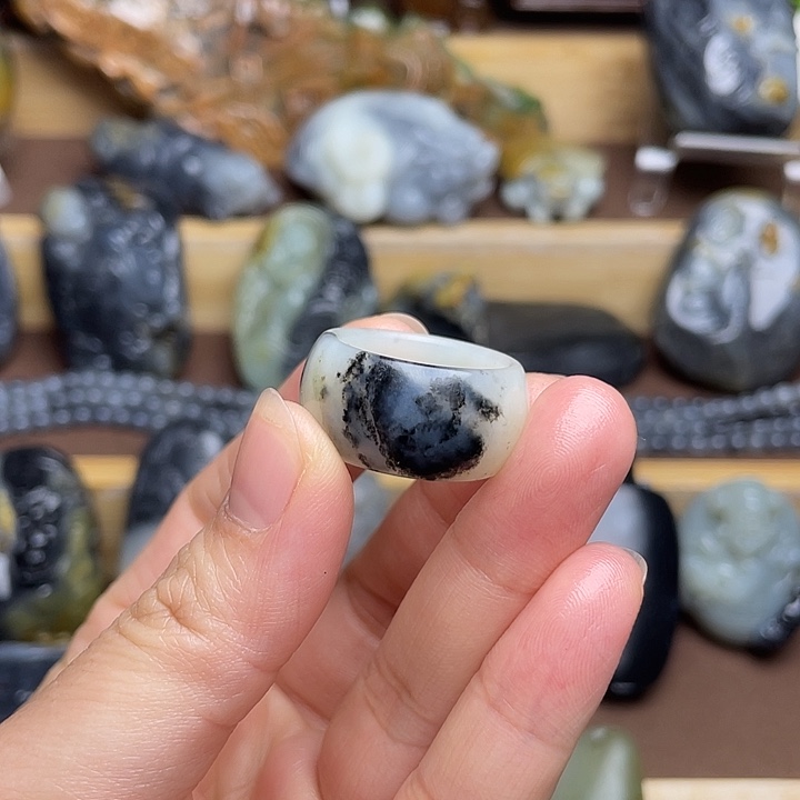 和田玉颈饰未镶嵌K