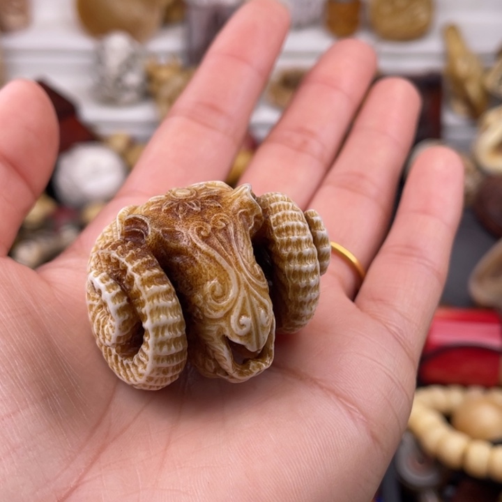 驼骨其他鹿角雕刻领头羊