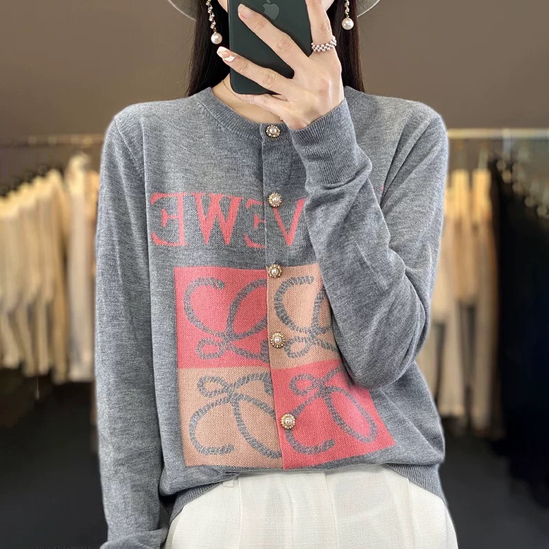 2008#以直播间为准——法式时尚气质显瘦字母图案厚针织开衫