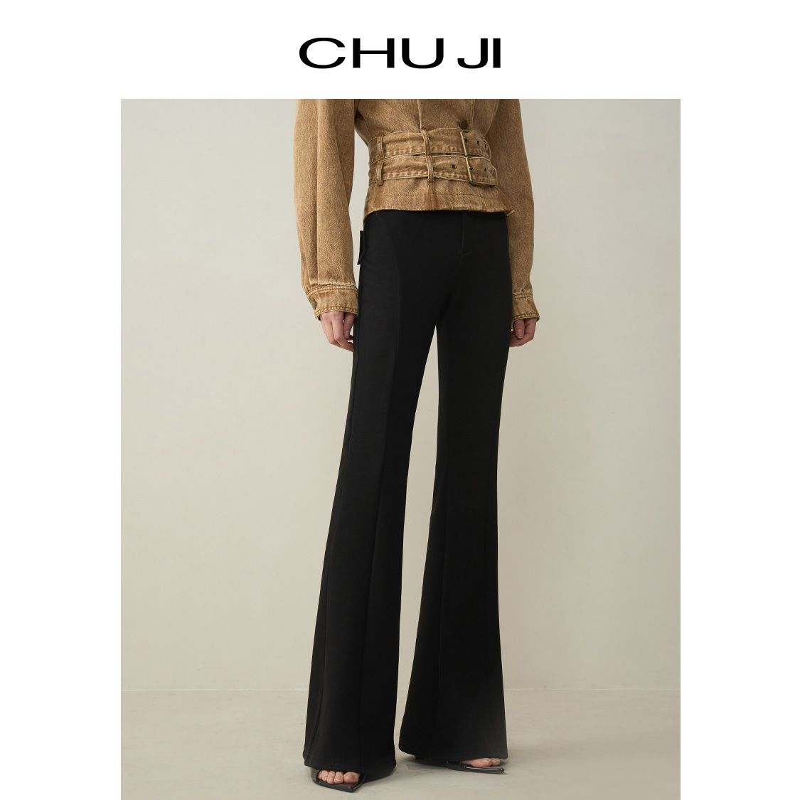 Chuji/出迹黑色高腰微喇裤女2025春季新款休闲喇叭裤-E1N2183K