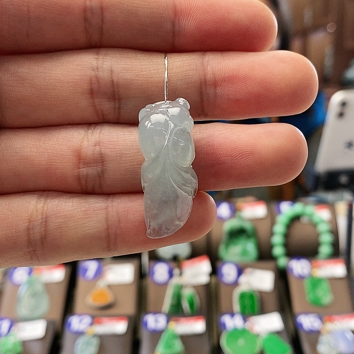 翡翠颈饰未镶嵌金鱼