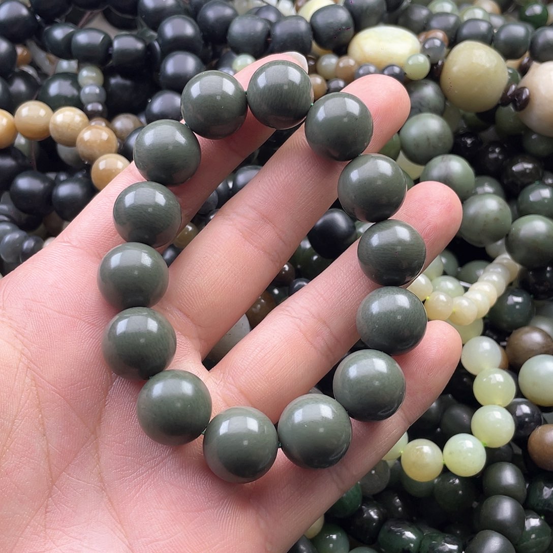 和田玉手串未镶嵌