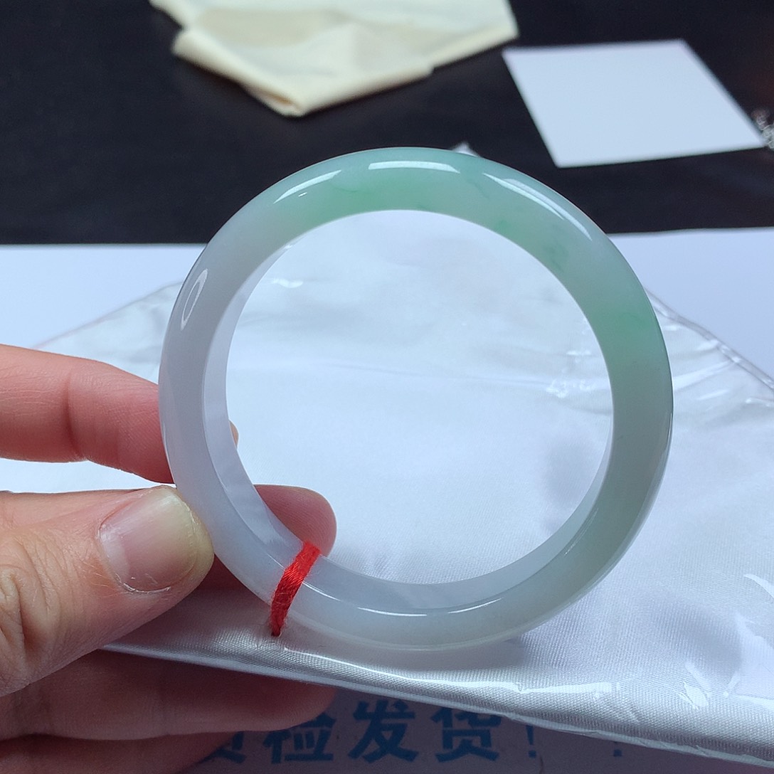 翡翠手镯未镶嵌56正圈