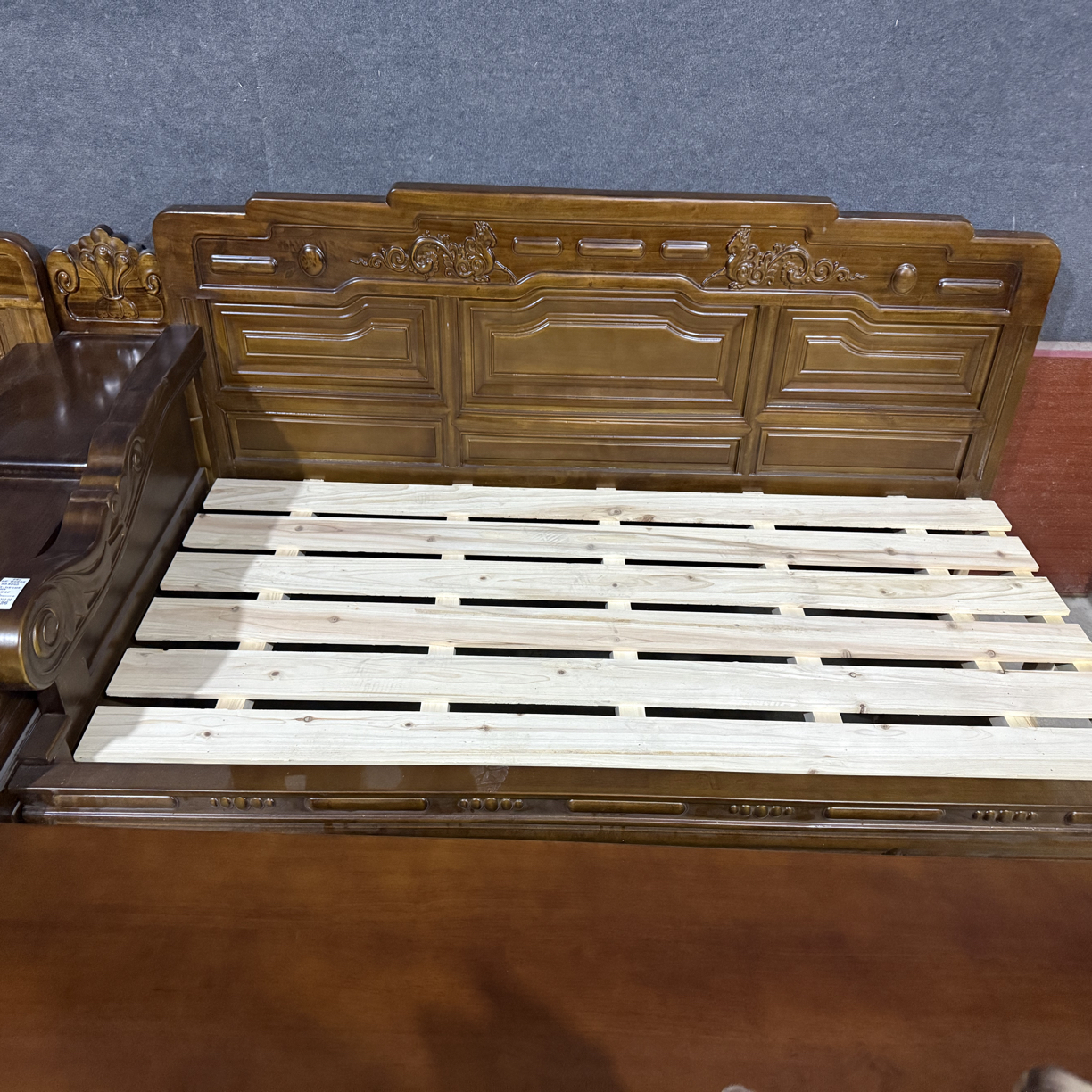 藏式家具床奔马藏式床精致立体雕刻床背板高88公分