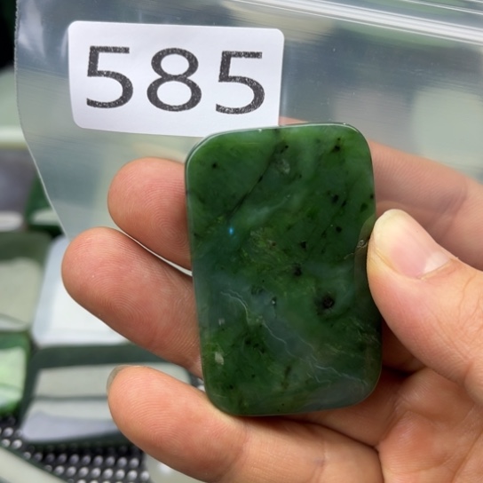 和田玉未镶嵌珠宝半成品