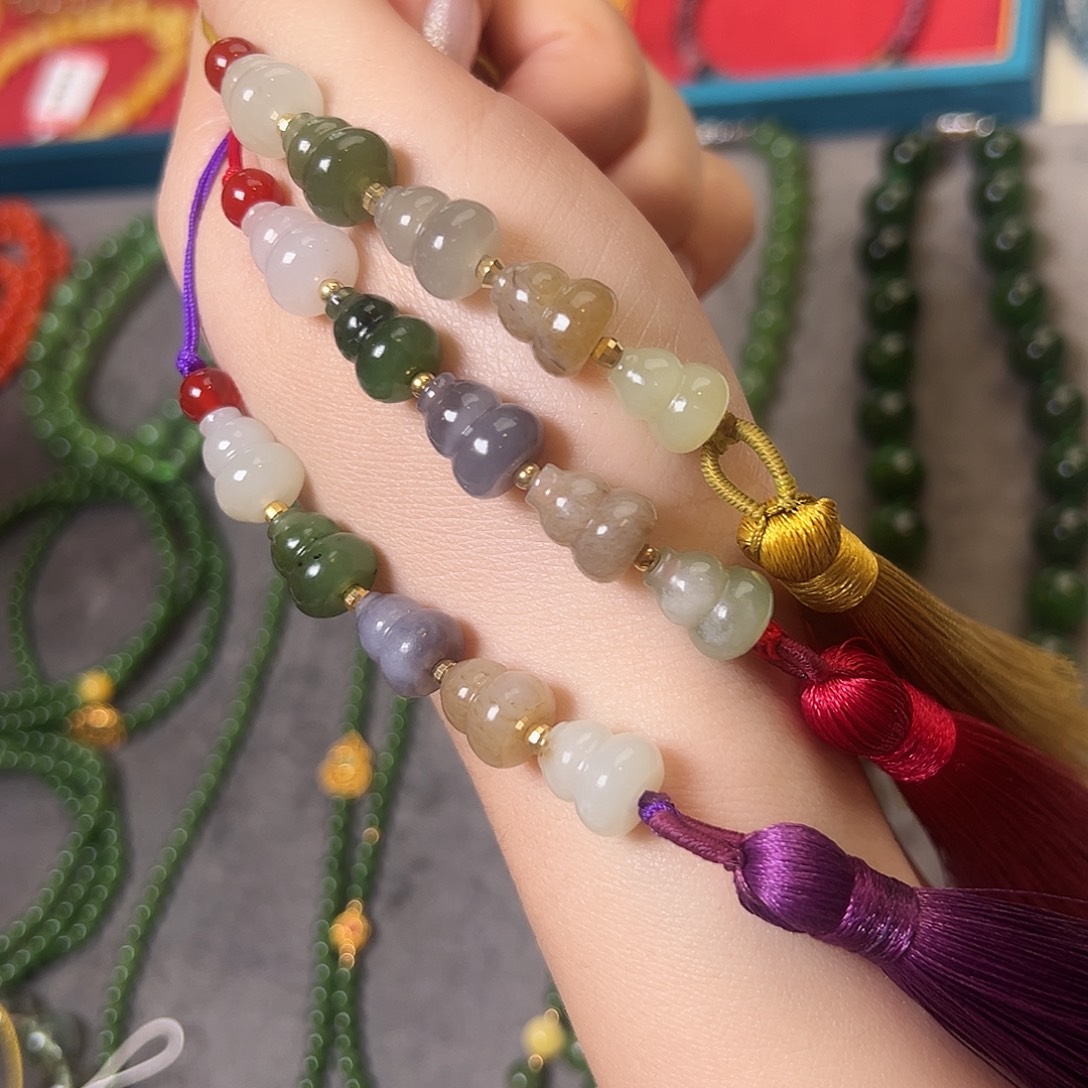 和田玉（糖玉）未镶嵌颈饰