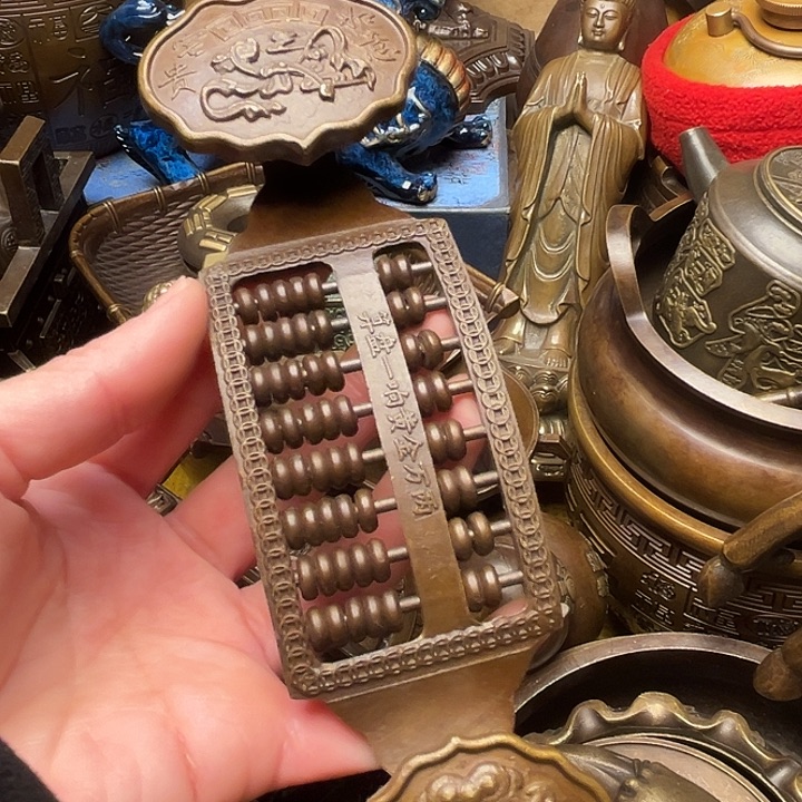 精美铜器批发档口