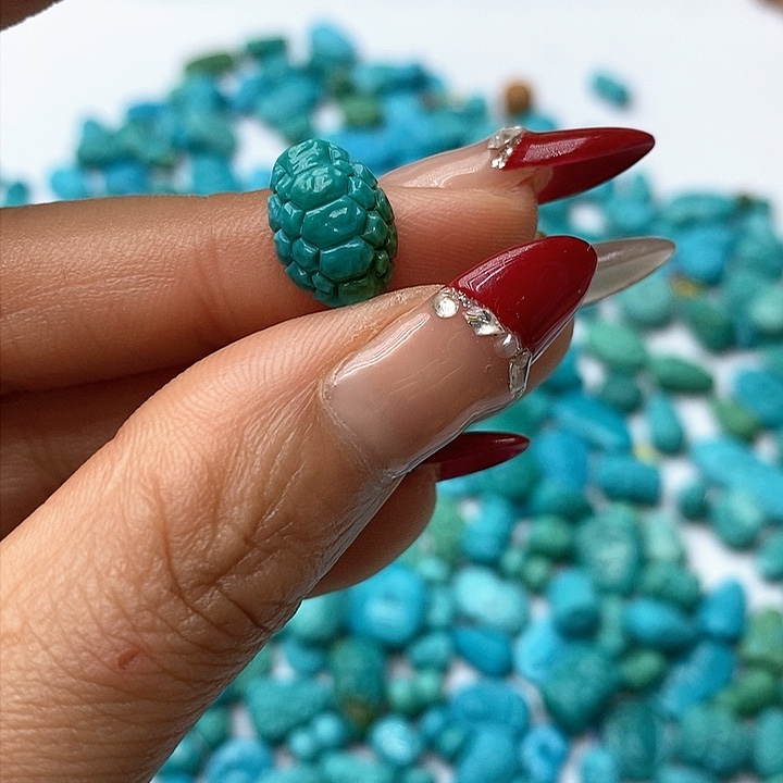 绿松石颈饰未镶嵌