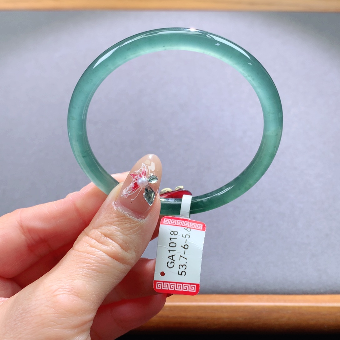 翡翠手镯未镶嵌天然翡翠手镯叮当镯