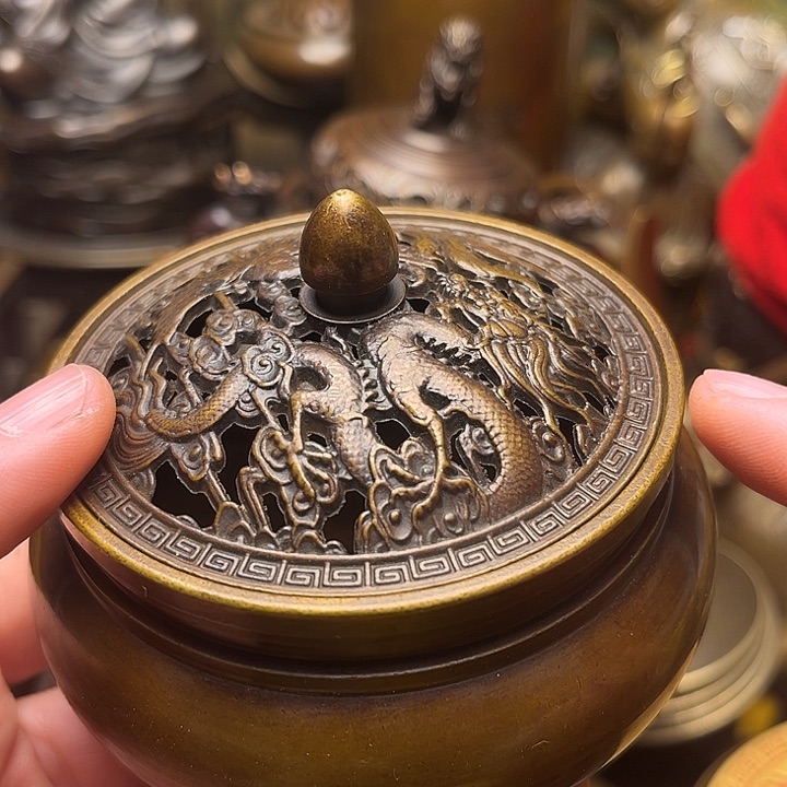 精美铜器批发档口
