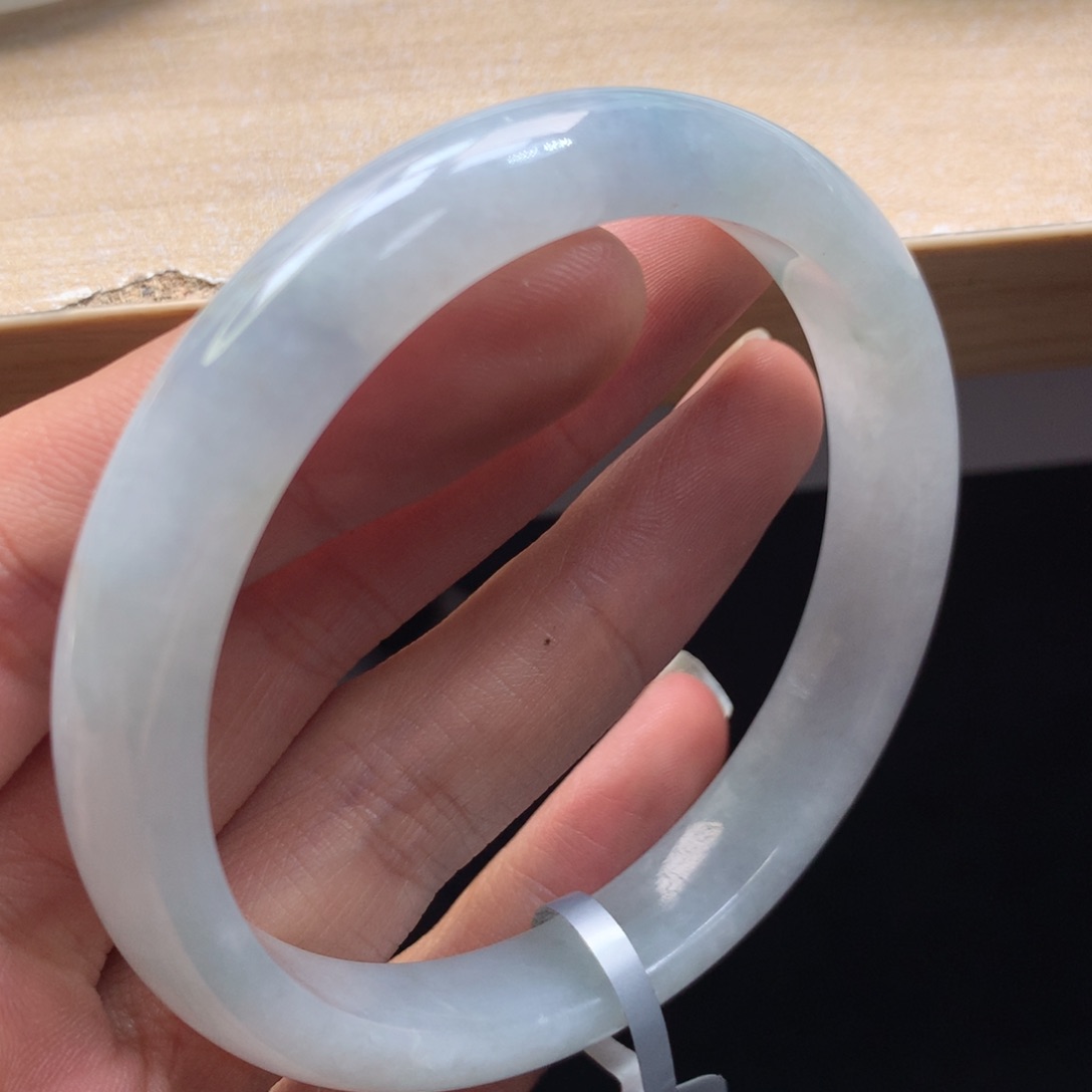 未镶嵌手镯翡翠手镯