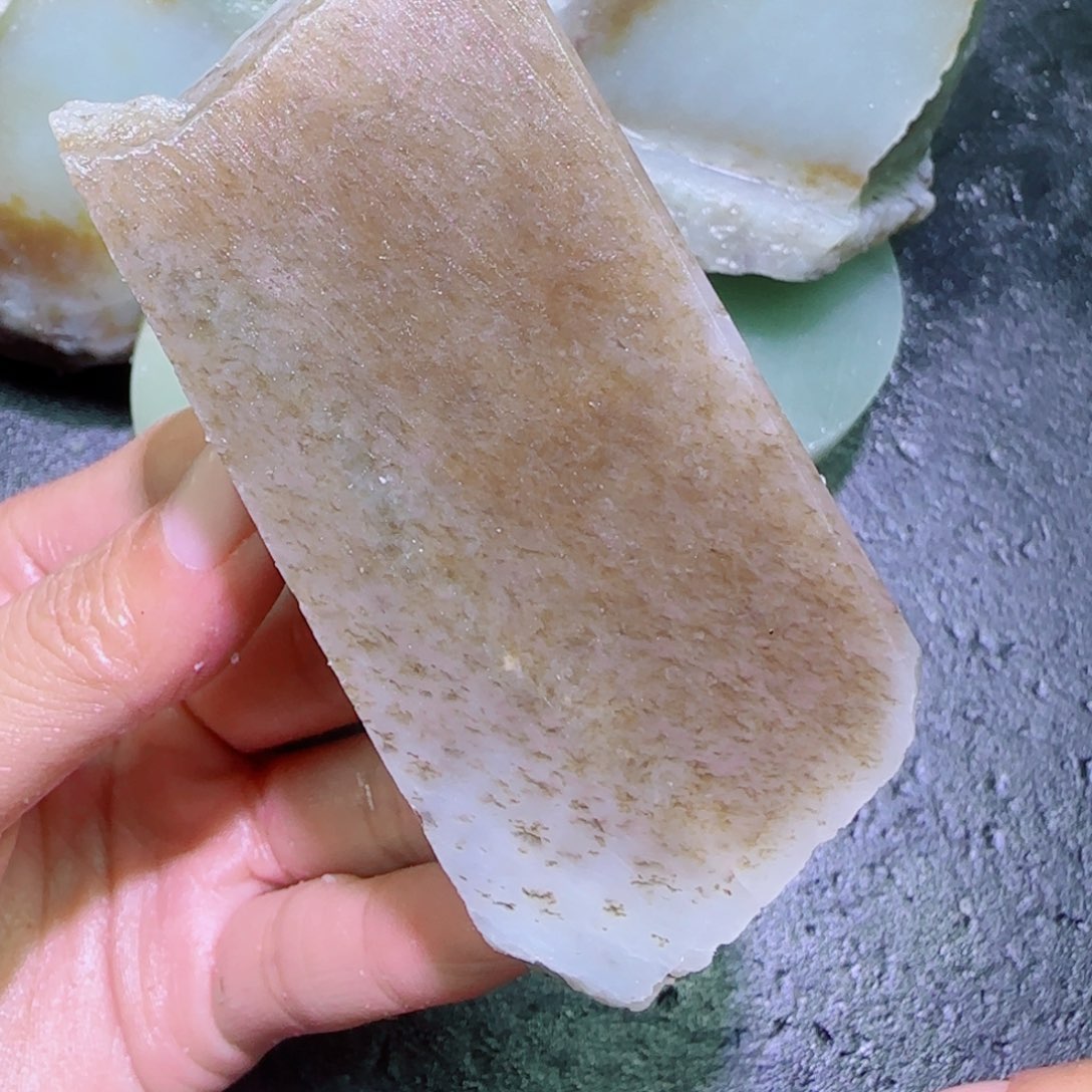 和田玉未镶嵌珠宝半成品