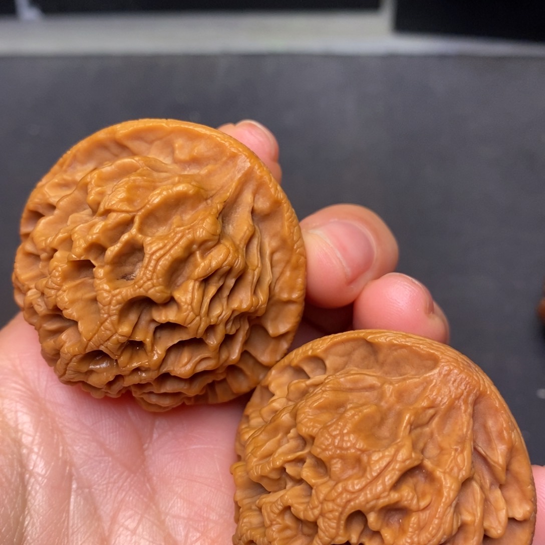 文玩核桃把件秦岭核桃