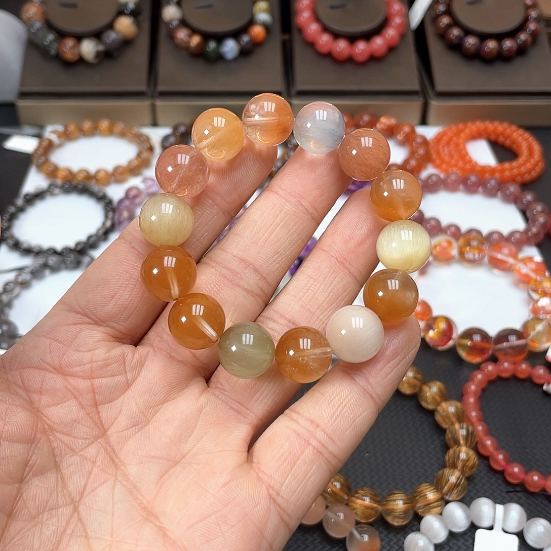 水晶手串未镶嵌V*c兔毛