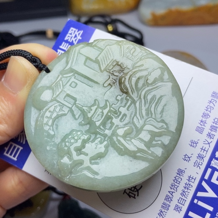 翡翠颈饰未镶嵌翡翠