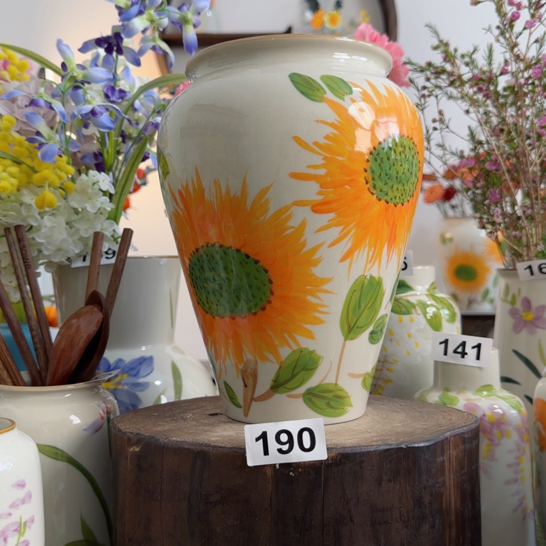 摆件景德镇陶瓷手绘小花瓶摆件