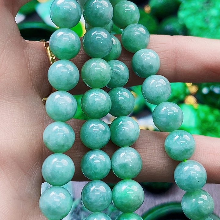 臻***羯翡翠未镶嵌颈饰多样性