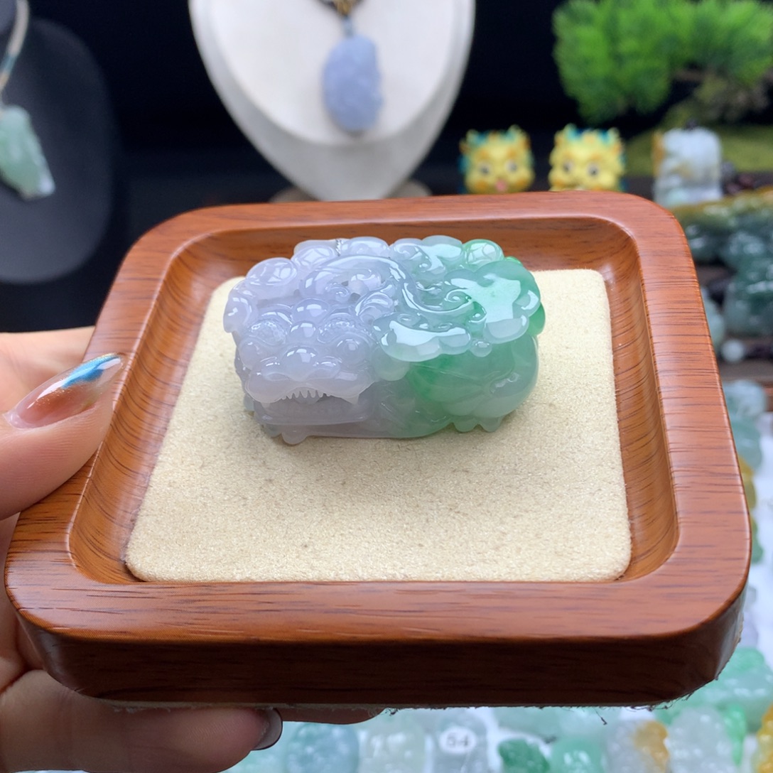 翡翠未镶嵌颈饰翡翠9