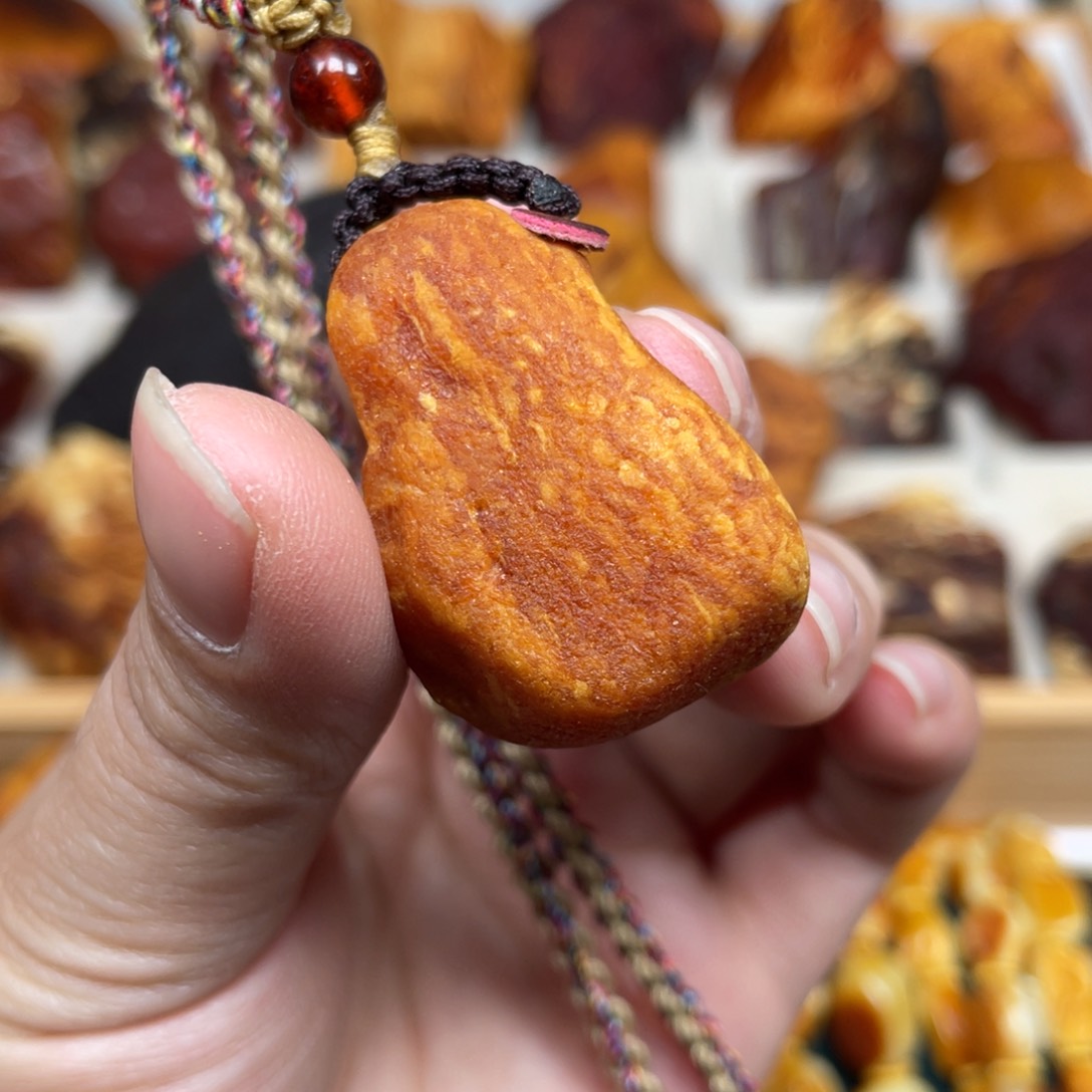 蜜蜡珠宝奇石未镶嵌