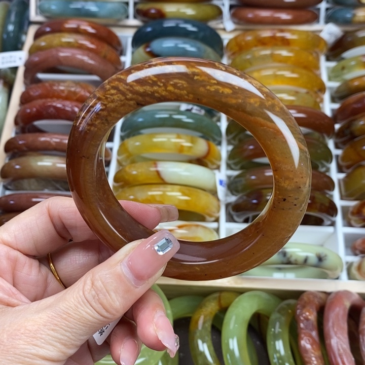 蛇纹石玉手镯未镶嵌60