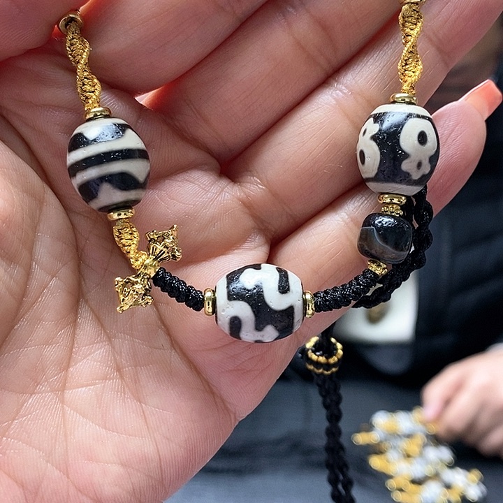 玛瑙/玉髓颈饰合金