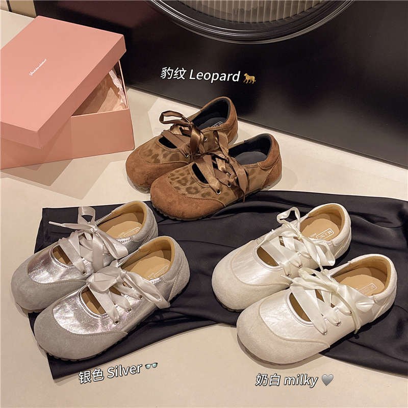 银色复古平底单鞋女2025新款秋季配裙子软底法式玛丽珍鞋