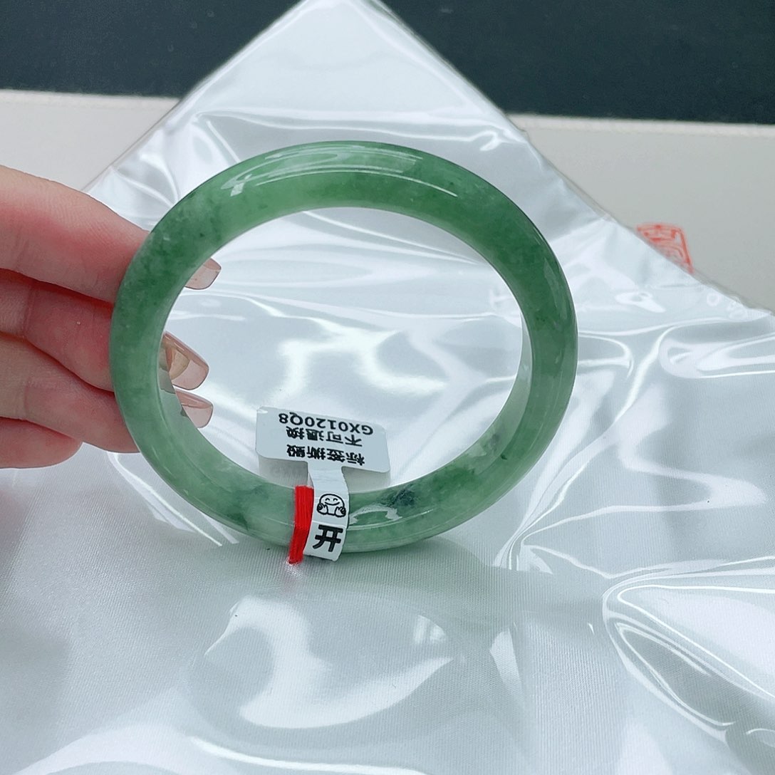 翡翠手镯未镶嵌南****人正57