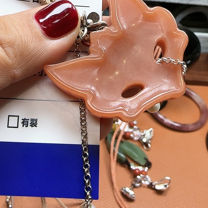 石英质玉颈饰未镶嵌玉*.