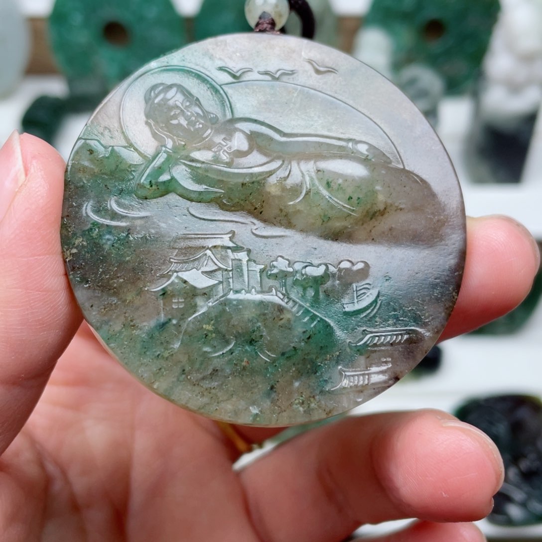 独山玉颈饰未镶嵌