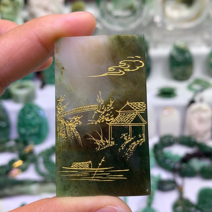 独山玉未镶嵌颈饰