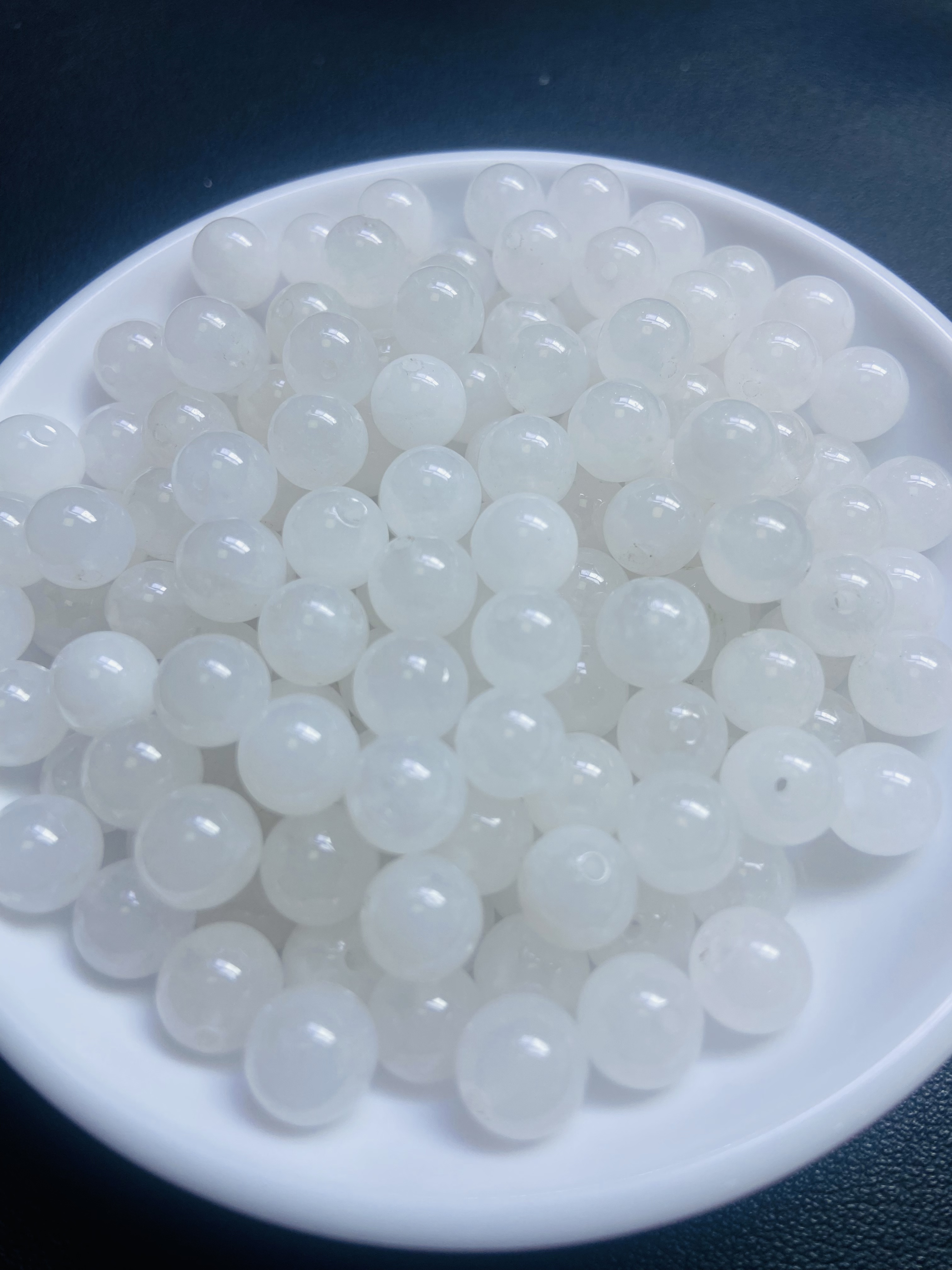 天然和田玉散珠  白玉20--卡8MM -- 25颗（赠弹力绳）