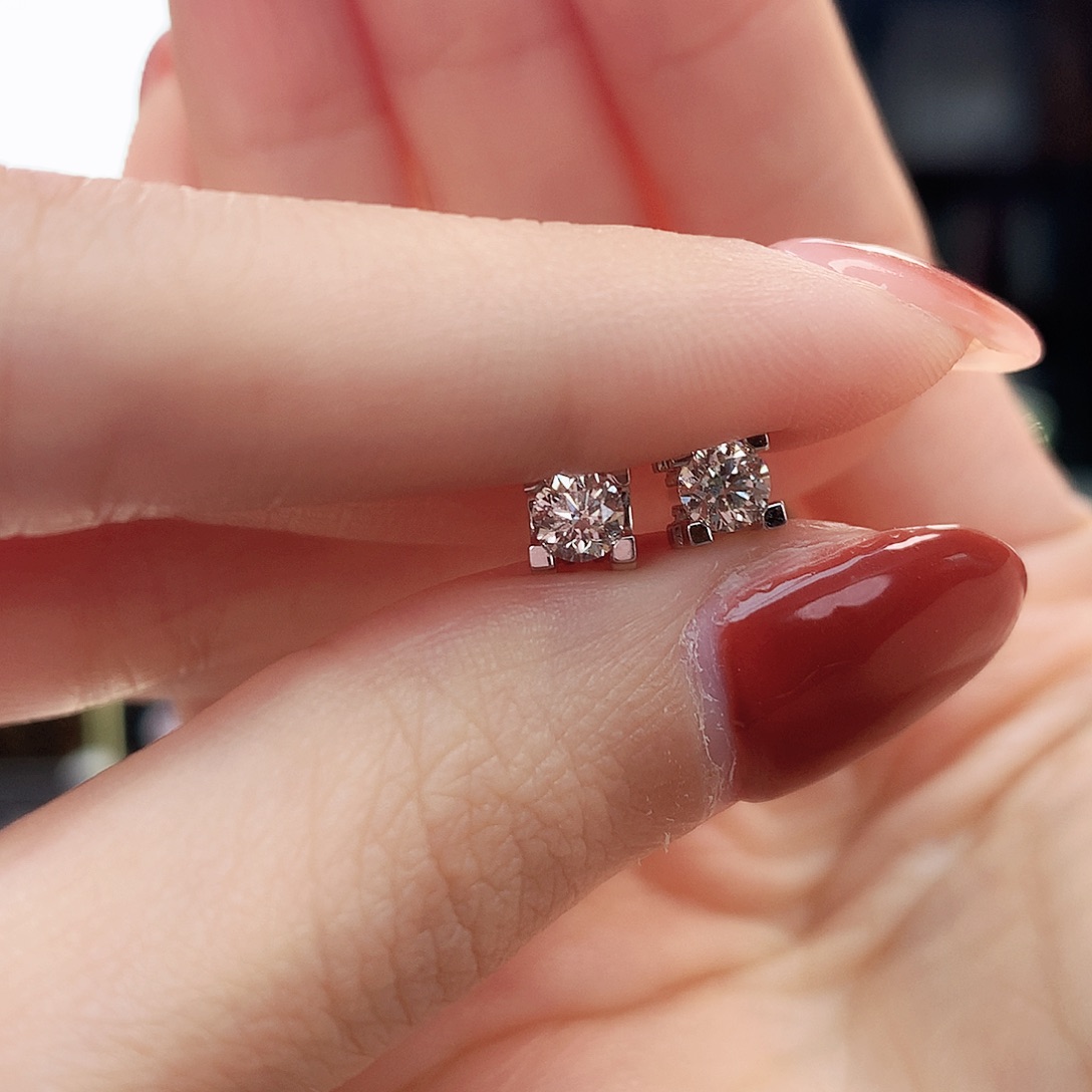 钻石耳饰18K金镶嵌甜*18k金天然钻石耳钉