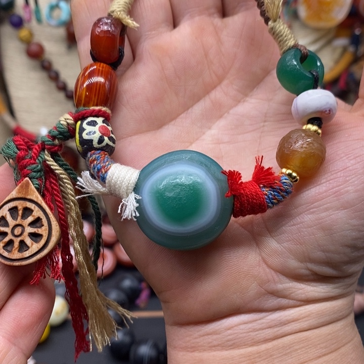 玛瑙/玉髓颈饰合金