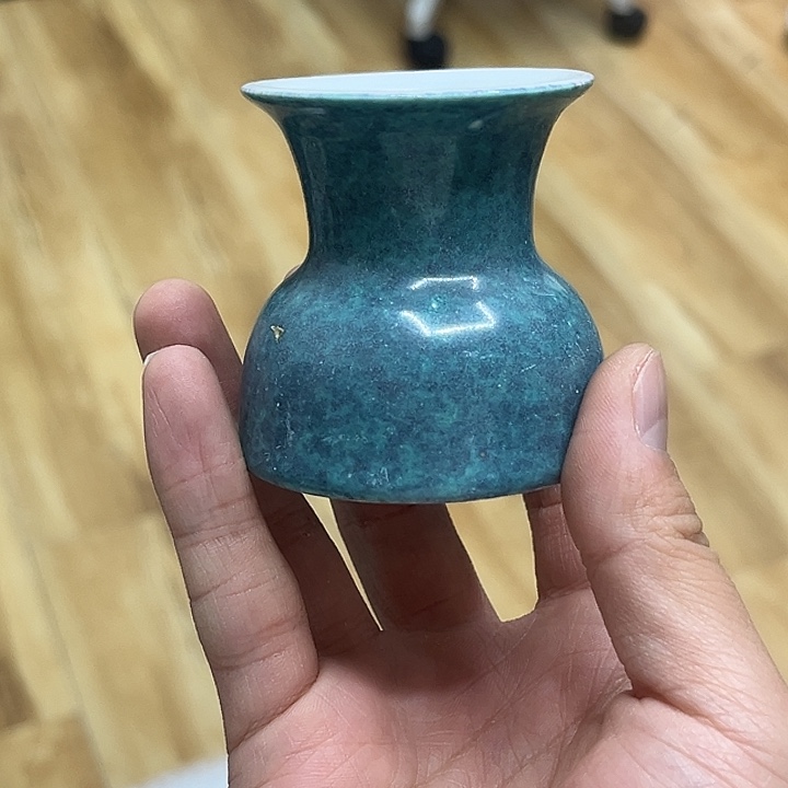 听***海瓷片精美的陶瓷摆件……