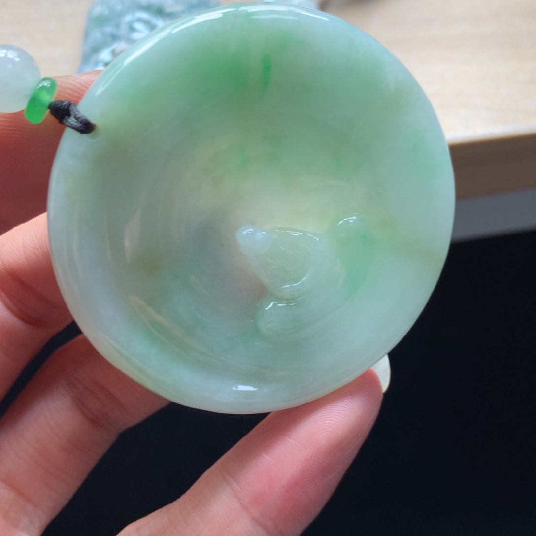 颈饰未镶嵌翡翠吊坠