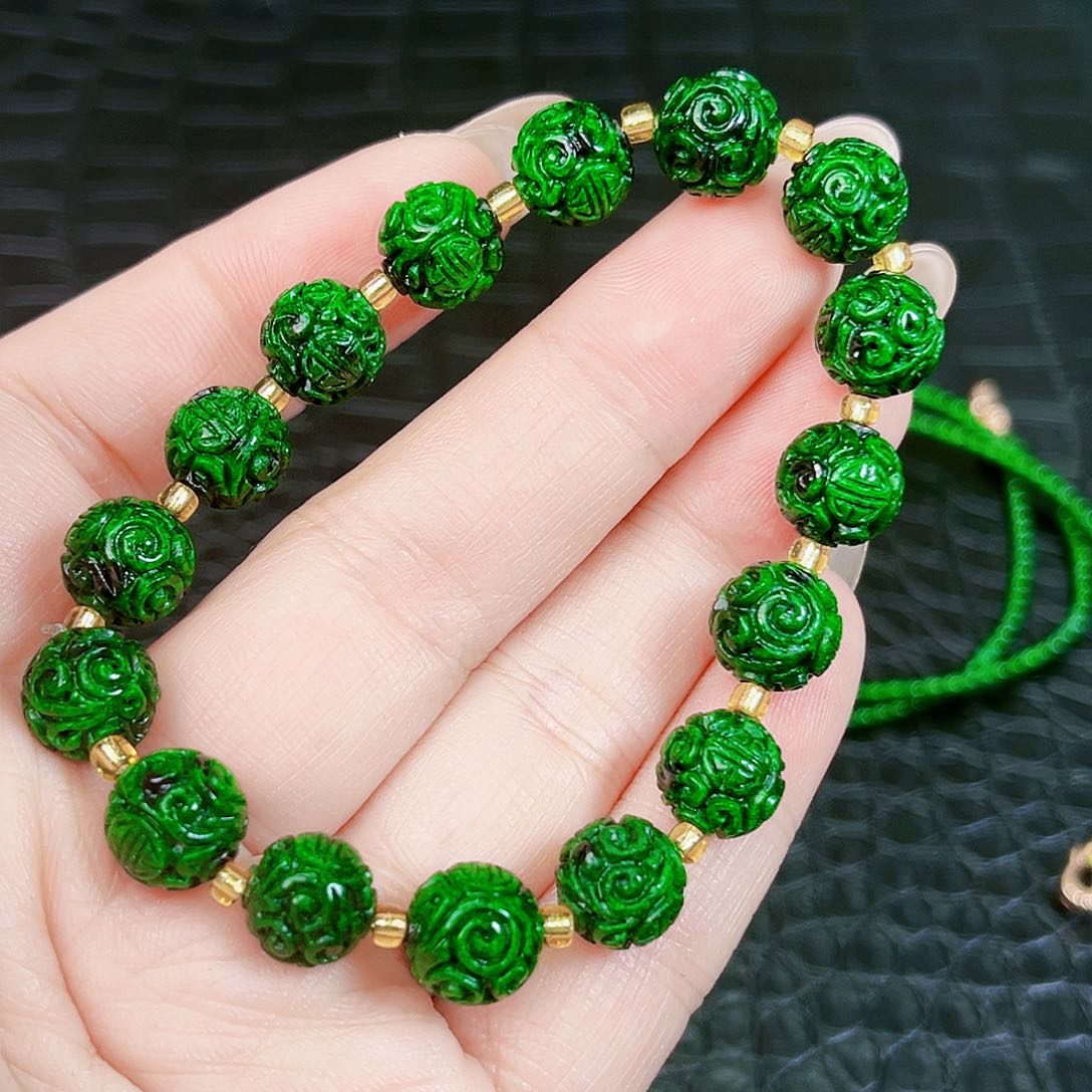 翡翠颈饰未镶嵌手链