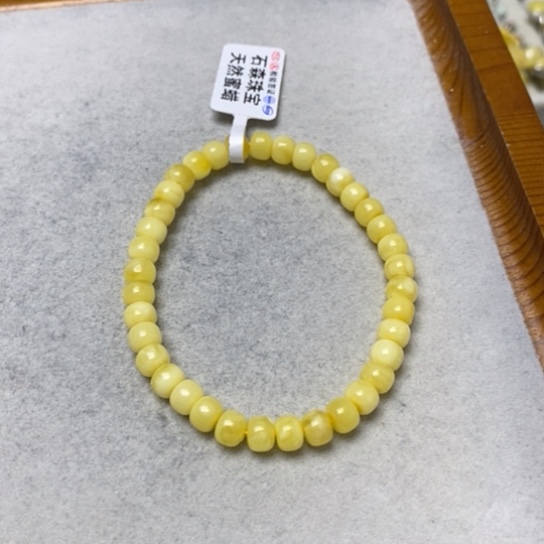 蜜蜡裸石未镶嵌手串