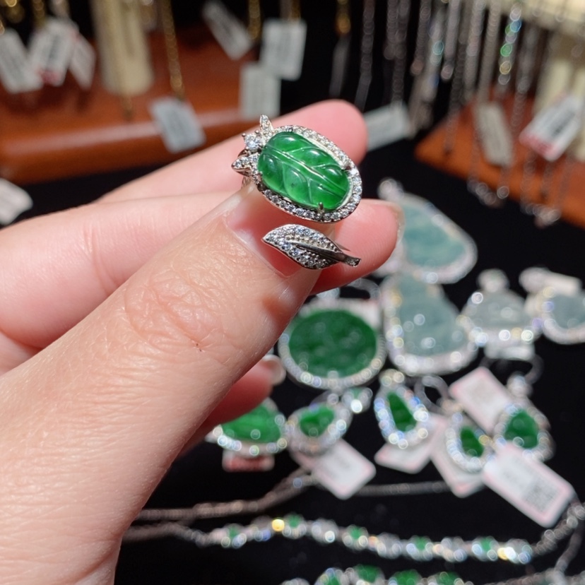 【闪购商品】翡翠颈饰银S925镶嵌25544