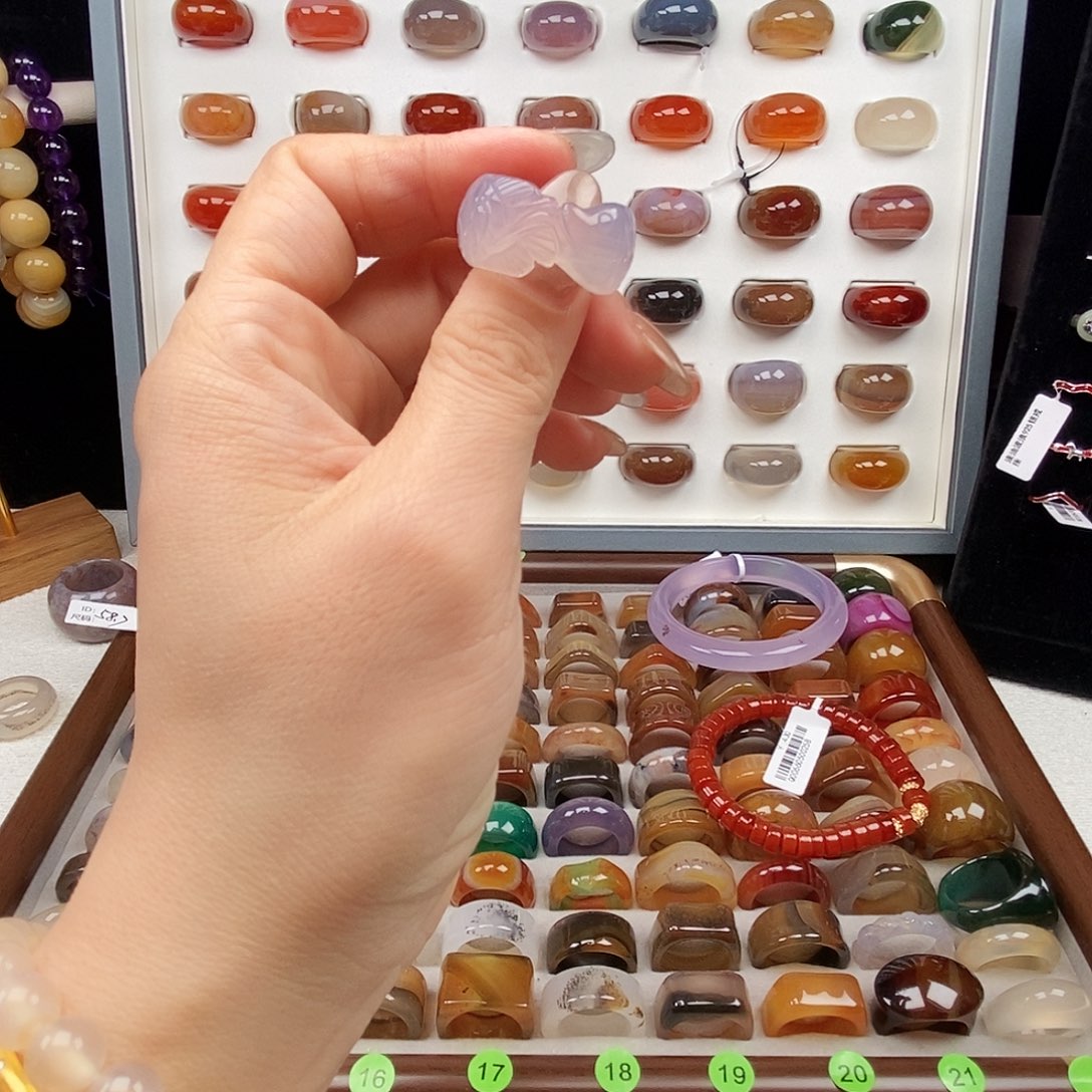 玖***姐玛瑙/玉髓合金戒指