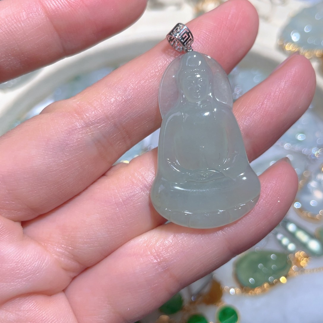 翡翠颈饰18K金镶嵌翡翠