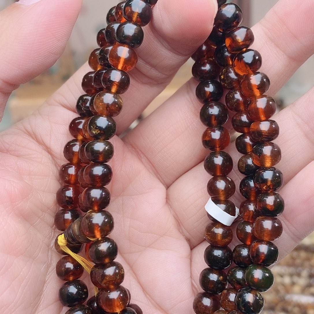 琥珀未镶嵌裸石7血