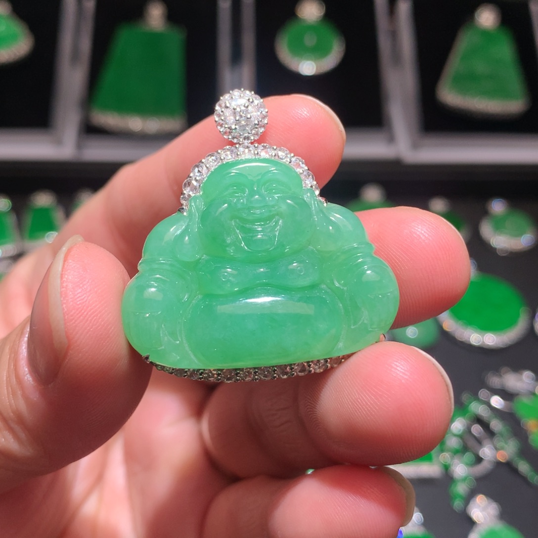 翡翠颈饰18K金镶嵌翡翠