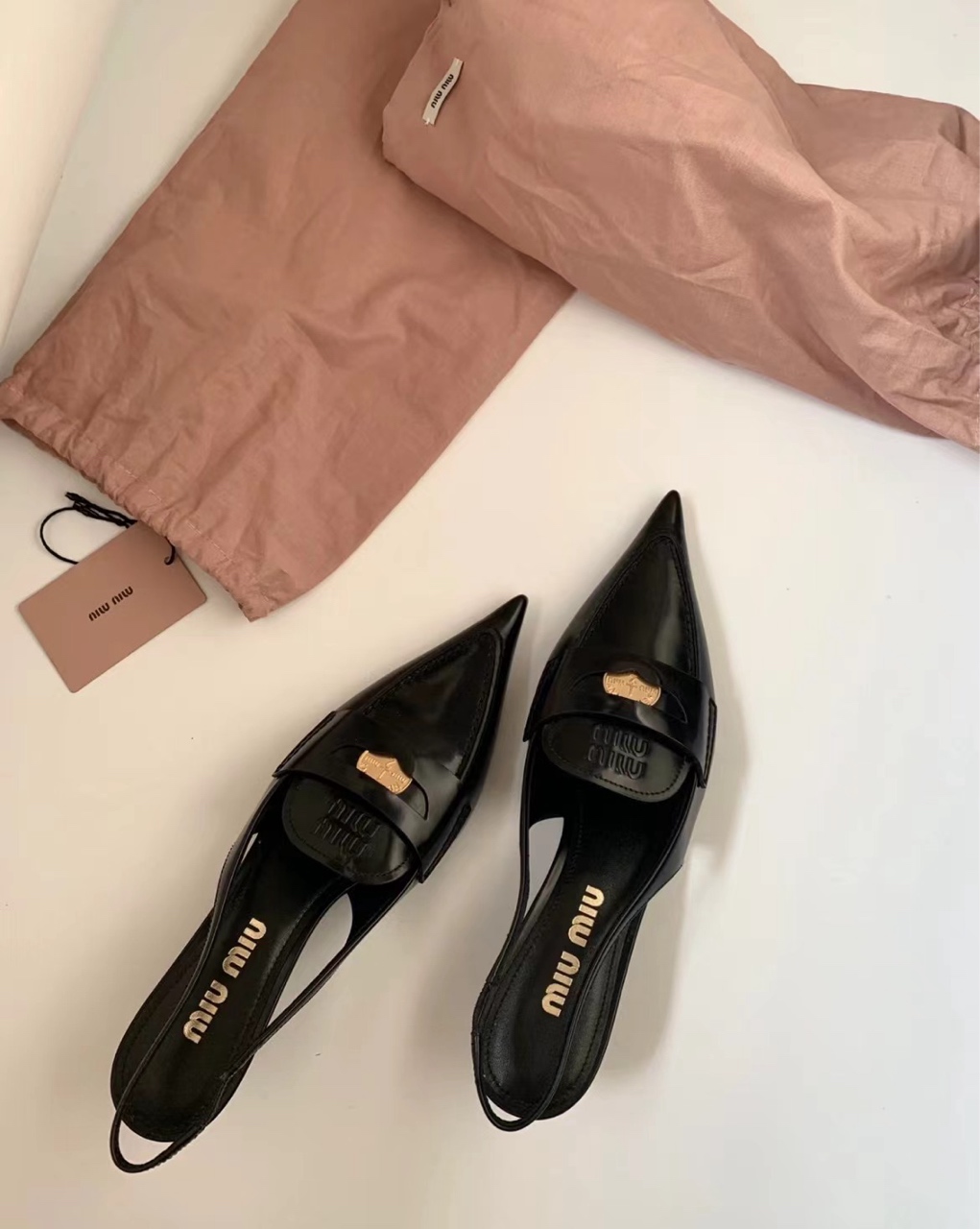 全新未使用 MIU MIU/缪缪 黑金高跟鞋  38码  8638918