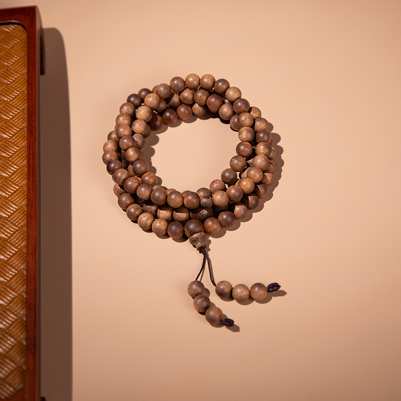 沉香“上海沉香国际”西贡海岛昆仑梅格虫漏老料108-白楠