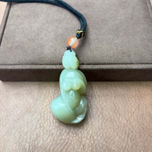 和田玉手工雕刻男女款玉贵人吊坠送礼佳品手把件