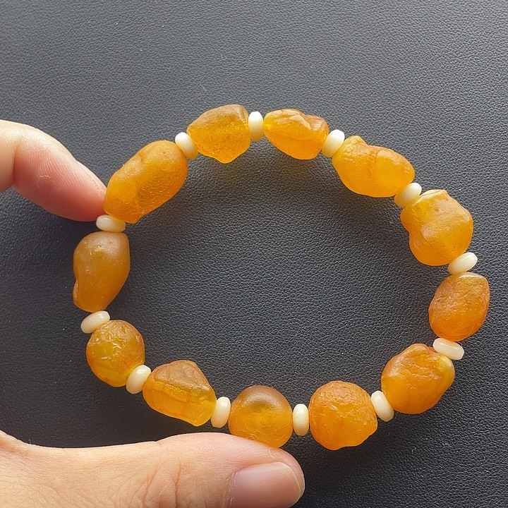 琥珀颈饰未镶嵌天然琥珀蜜蜡
