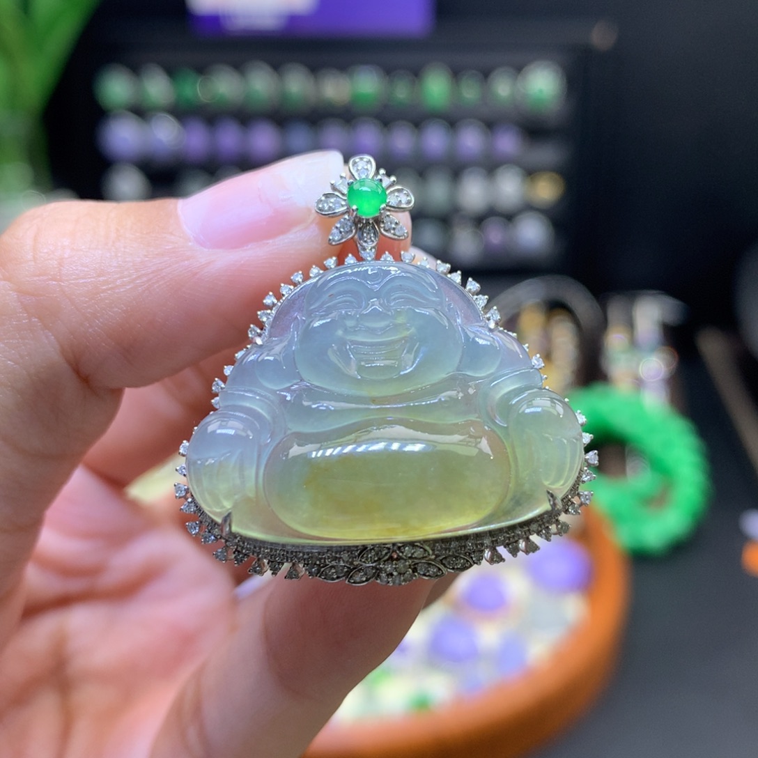 翡翠18K金镶嵌颈饰